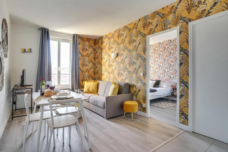 808 Chic Suite - Superb Apartment บันโยเล่ ภายนอก รูปภาพ
