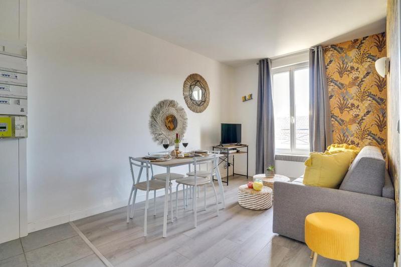 808 Chic Suite - Superb Apartment บันโยเล่ ภายนอก รูปภาพ