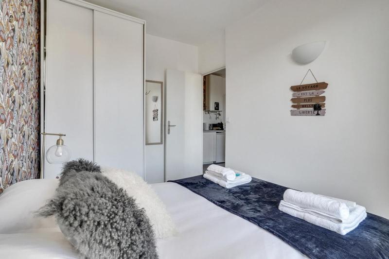 808 Chic Suite - Superb Apartment บันโยเล่ ภายนอก รูปภาพ